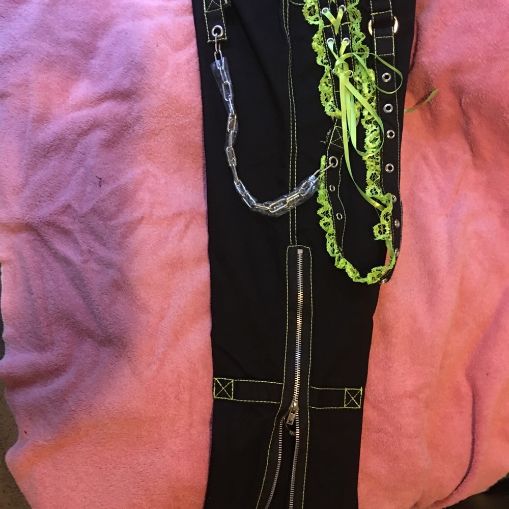 Black and green nyc Tripp